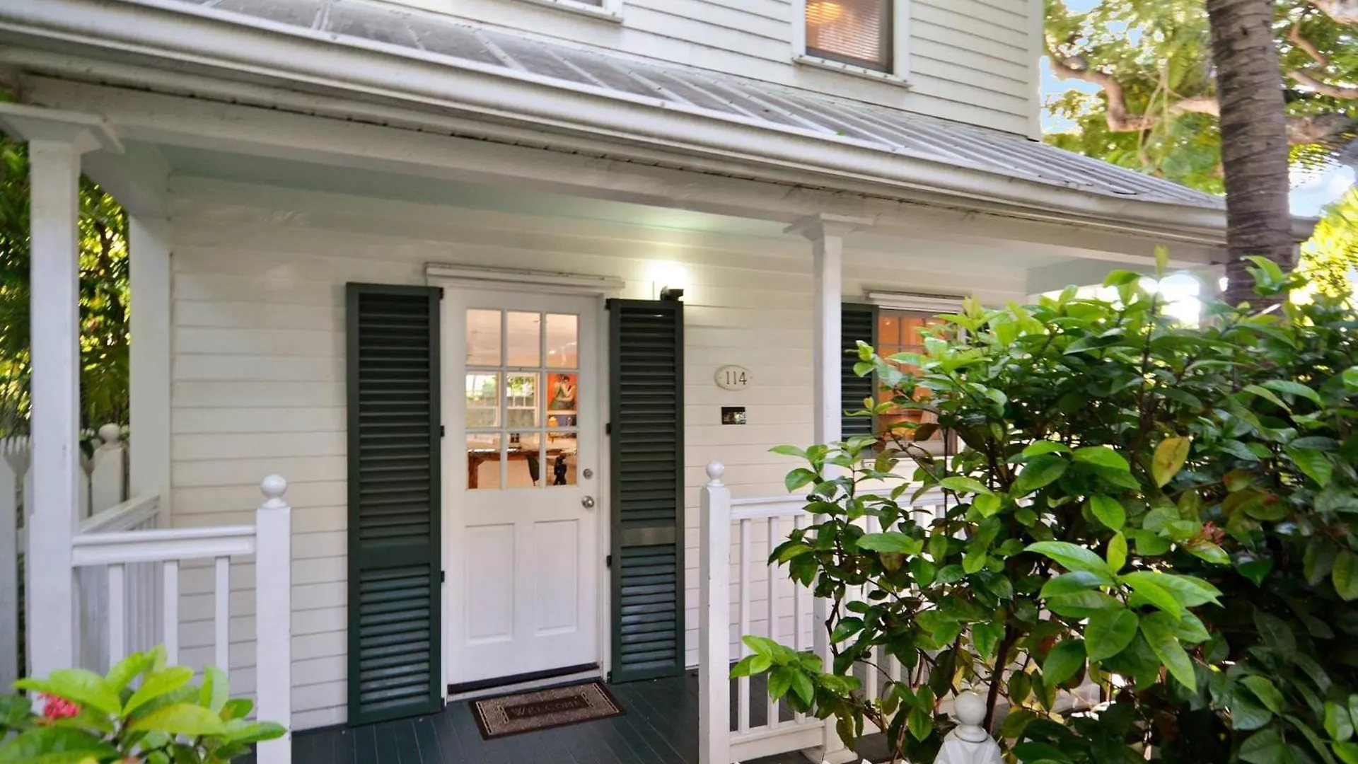 Holiday home Artist Garden By Avantstay Great Location W Balcony Outdoor Dining Shared Pool Bbq Week Long Stays Key West United States