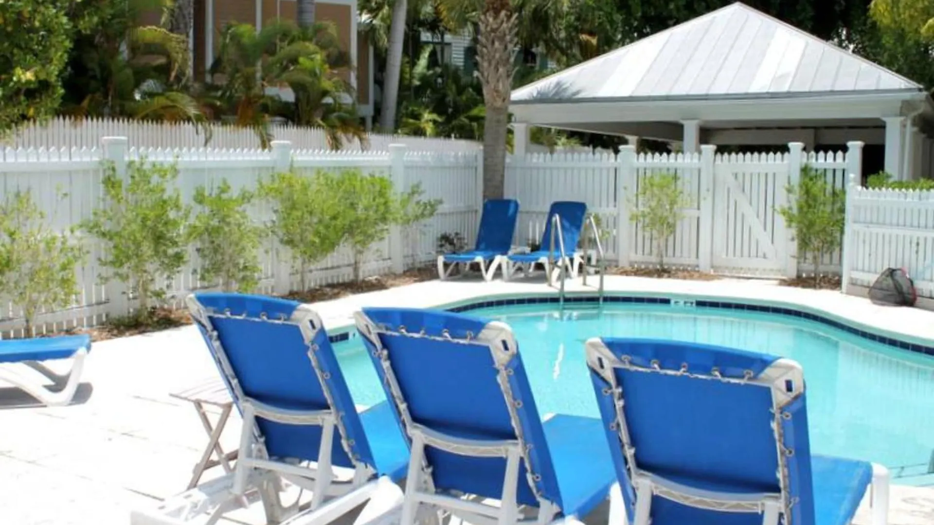Tatil Evi Artist Garden By Avantstay Great Location W Balcony Outdoor Dining Shared Pool Bbq Week Long Stays Key West ABD